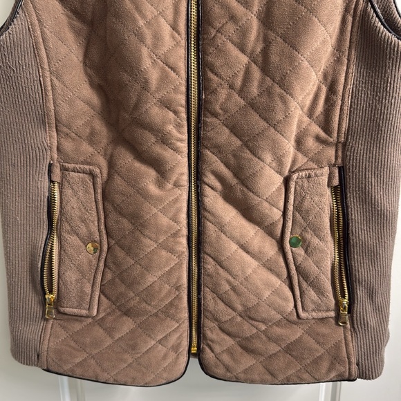 Women’s Fate Faux Suede Quilted Vest, Large - Picture 3 of 15